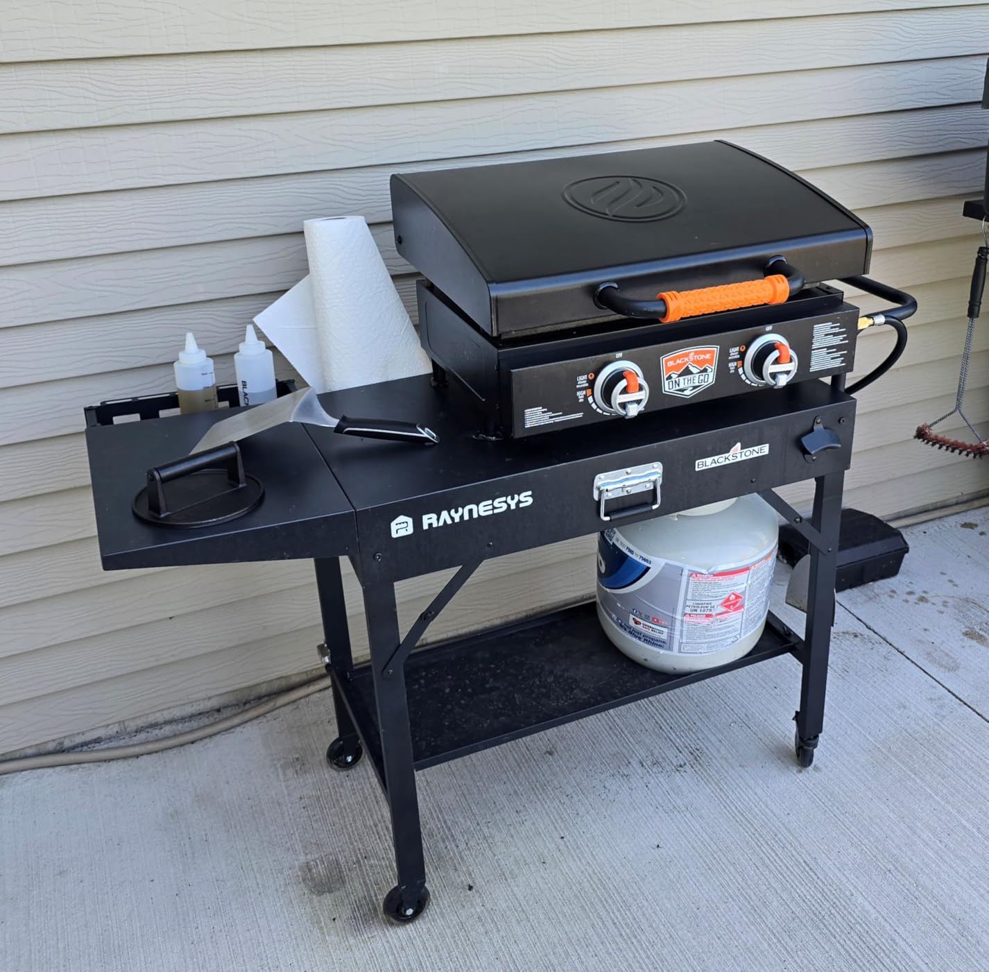 Raynesys 440lbs Outdoor Folding Grill Cart, Blackstone Griddle Stand customer photo 2