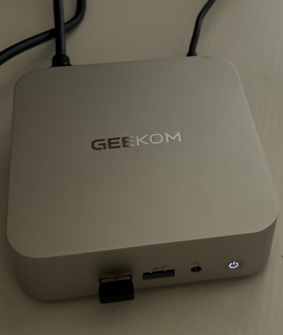 Geekom A8 customer photo 1