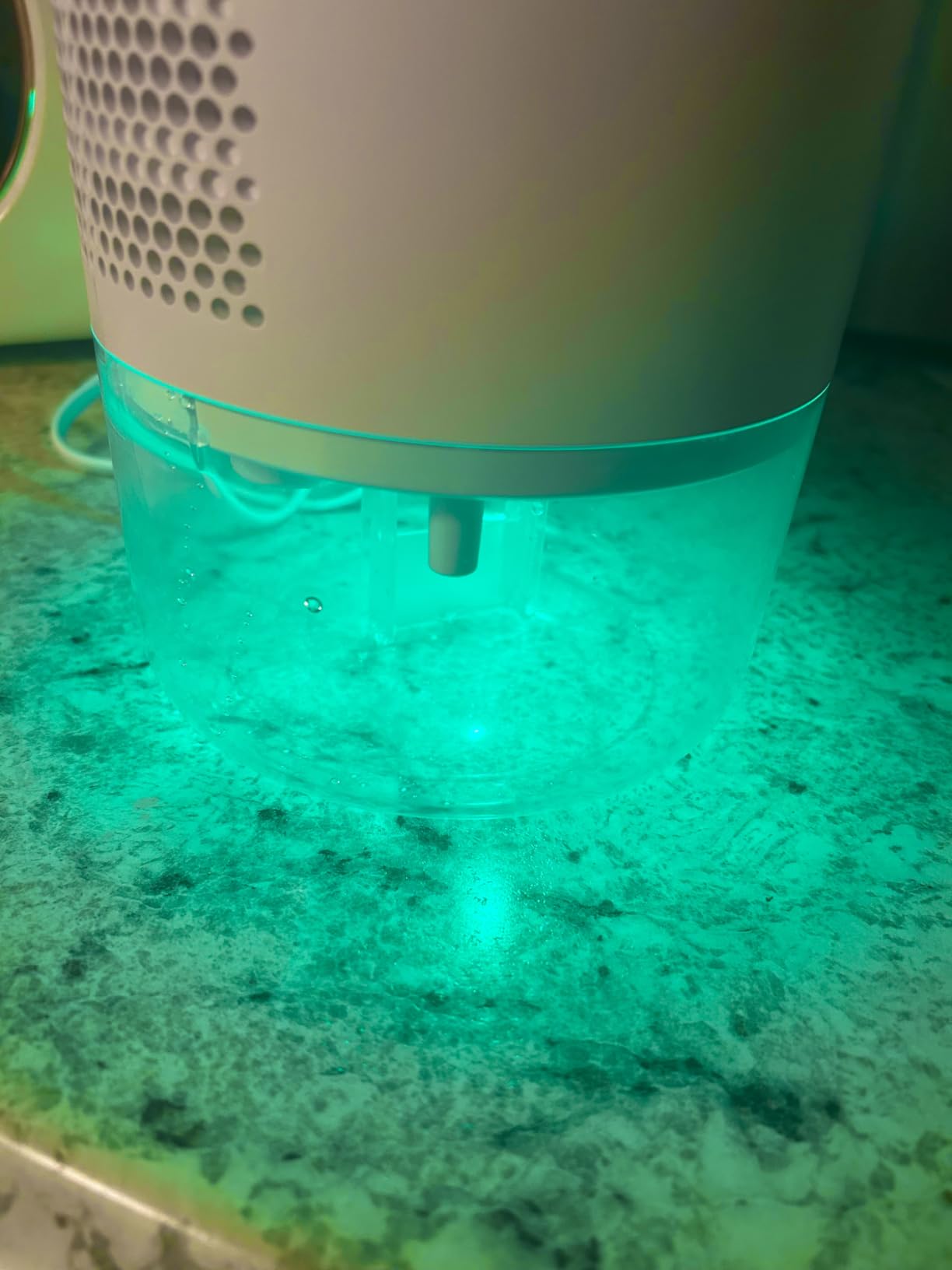 44oz(1.3L) Small Dehumidifier for Home Auto-Off Quiet Portable Dehumidifier with 3 Modes 10 Color Lights 4 Timer Settings for Bedroom Bathroom Closet (215 sq.ft) customer photo 2