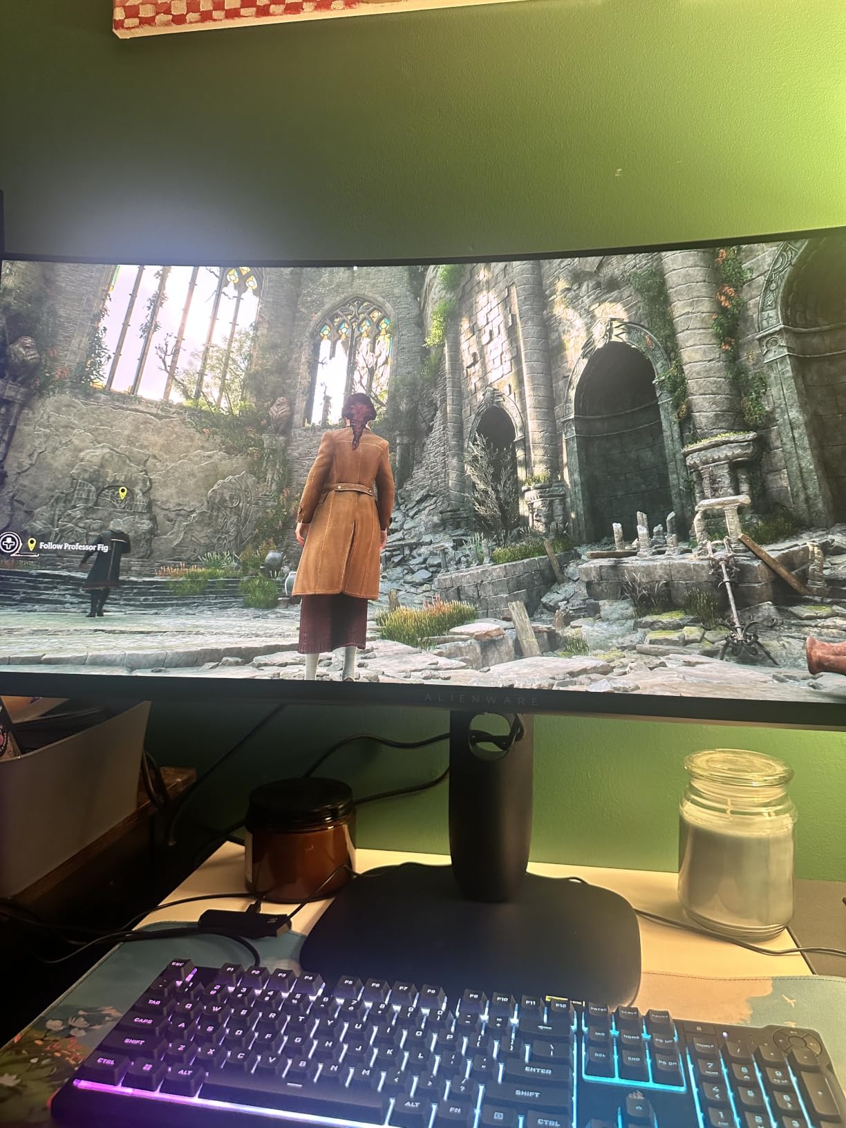 Alienware 34 240Hz QD-OLED Curved Gaming Monitor - AW3425DW - 34.2-inch WQHD (3440 x 1440) 0.03ms Display, 1800R Curve, AMD FreeSync Premium Pro, VESA AdaptiveSync, DisplayHDR TrueBlack 400 customer photo 1