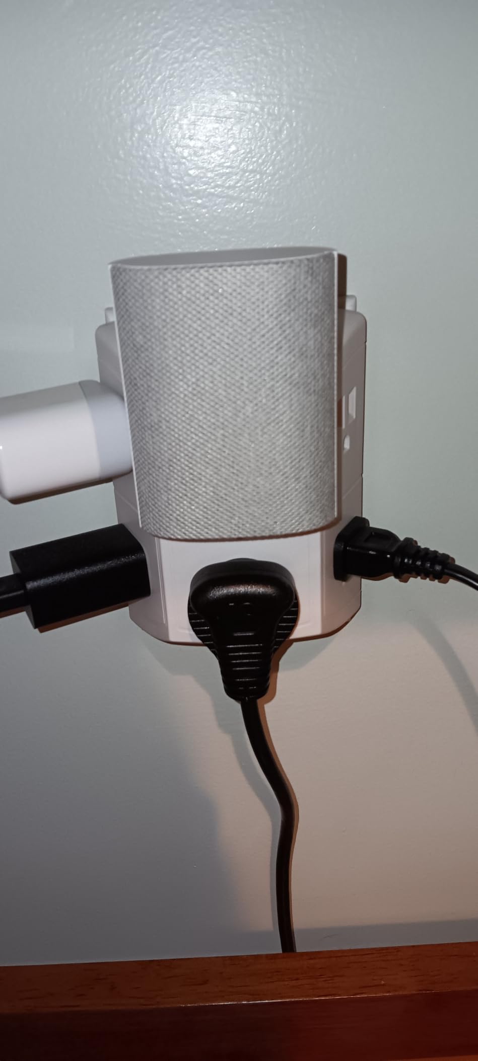 Ring Chime — Enhanced audio for real-time alerts you can hear from anywhere, easy plug-in setup, simple wifi & Bluetooth connectivity, sleek design, White customer photo 1