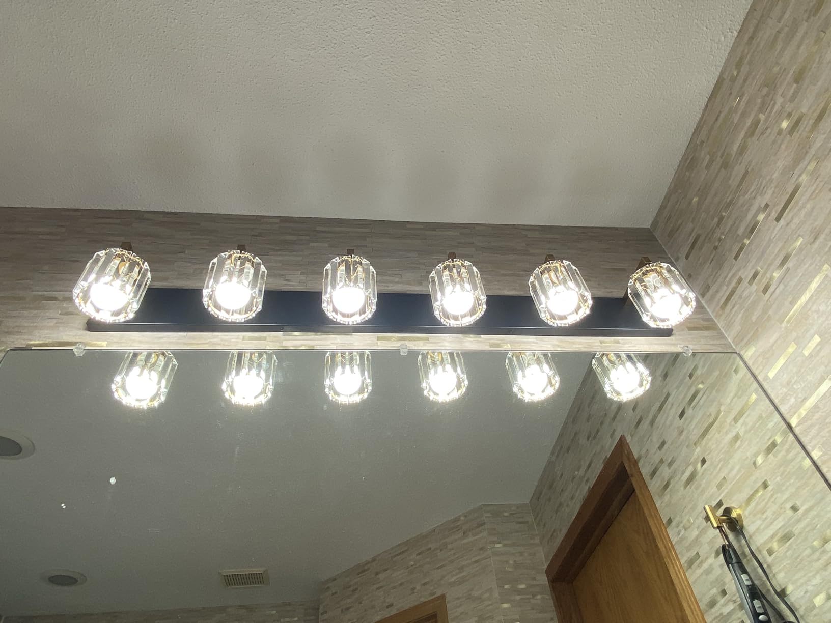 Aipsun Brushed Nickel Vanity Light Bathroom Lighting Fixtures 3 Light Crystal Modern Bathroom Vanity Light (Exclude Bulb) customer photo 1