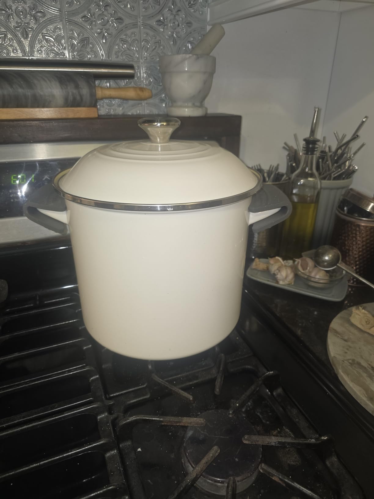 Le Creuset Enamel on Steel Traditional Stockpot, 12 qt., Olive customer photo 1