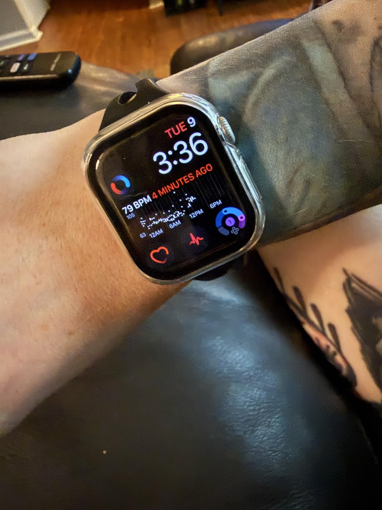 Apple Watch Series 11 [GPS 42mm] Smartwatch with Silver Aluminum Case with Purple Fog Sport Band - S/M. Sleep Score, Fitness Tracker, Health Monitoring, Always-On Display, Water Resistant customer photo 2