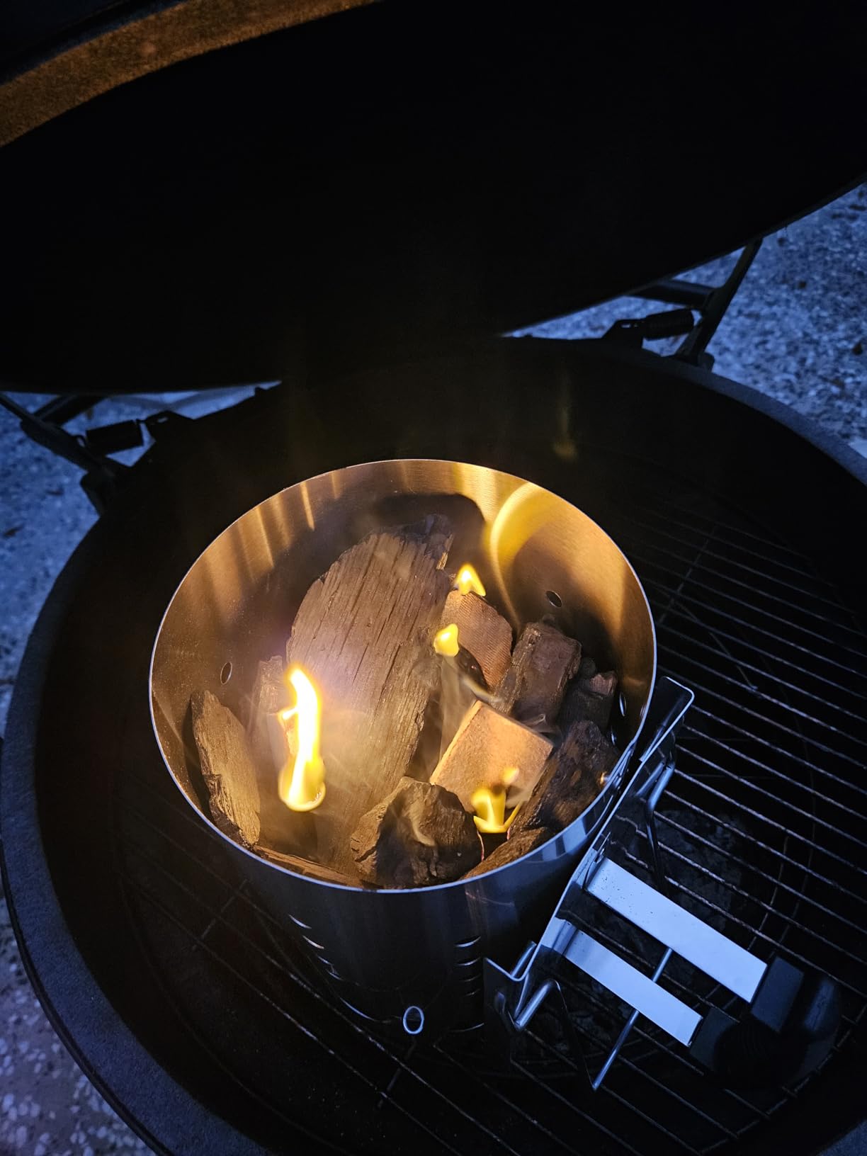 The Bincho Grill Stainless Steel Charcoal Chimney Starter – Perfect for Binchotan Charcoal, Lump Charcoals, Briquettes, Built for Extreme Heat, Durable Construction, Heat Shield Handle, Large Capacity customer photo 2