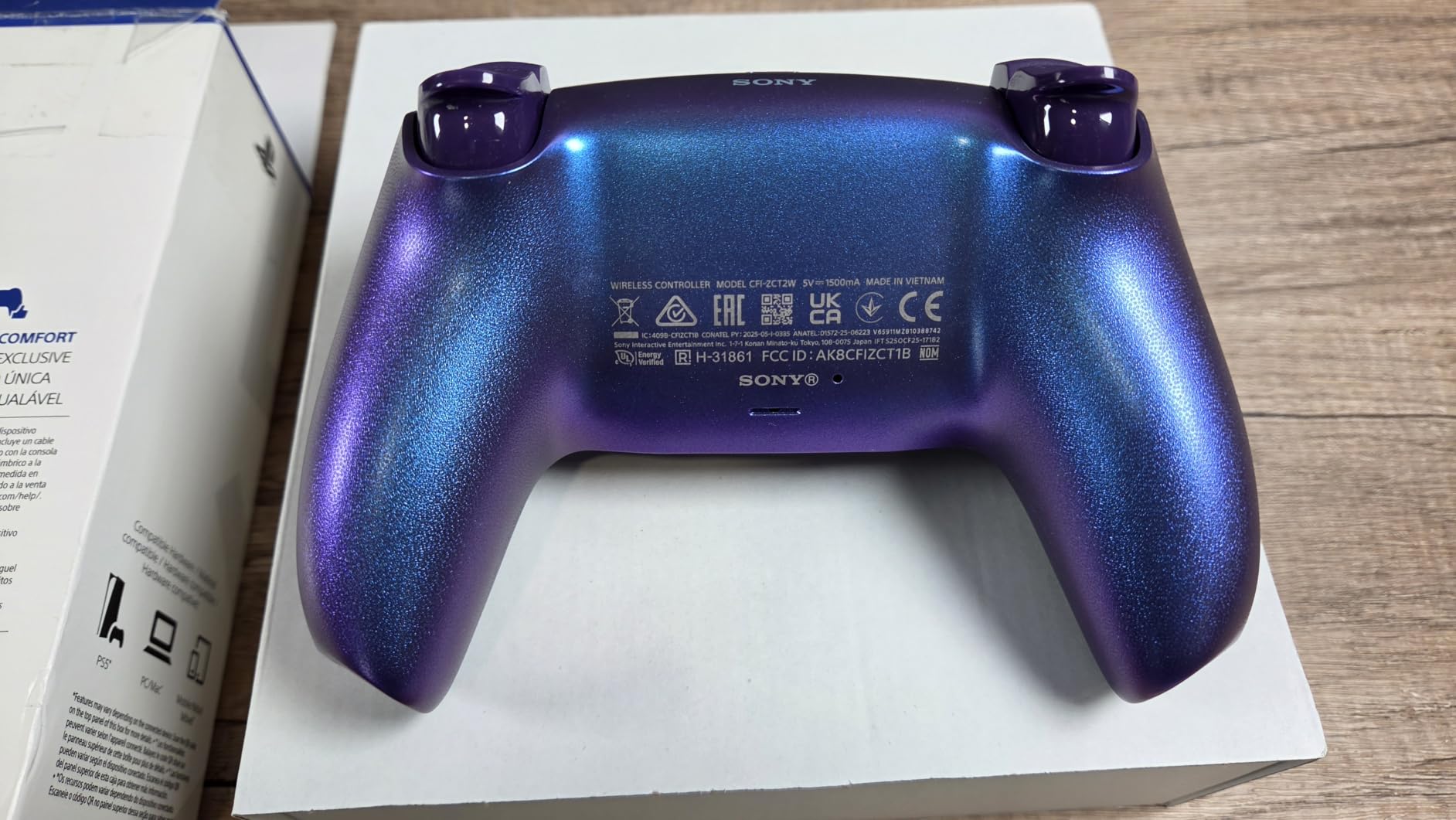 PlayStation DualSense® Wireless Controller – Remix Green - for PS5, PC, MAC & Mobile customer photo 1
