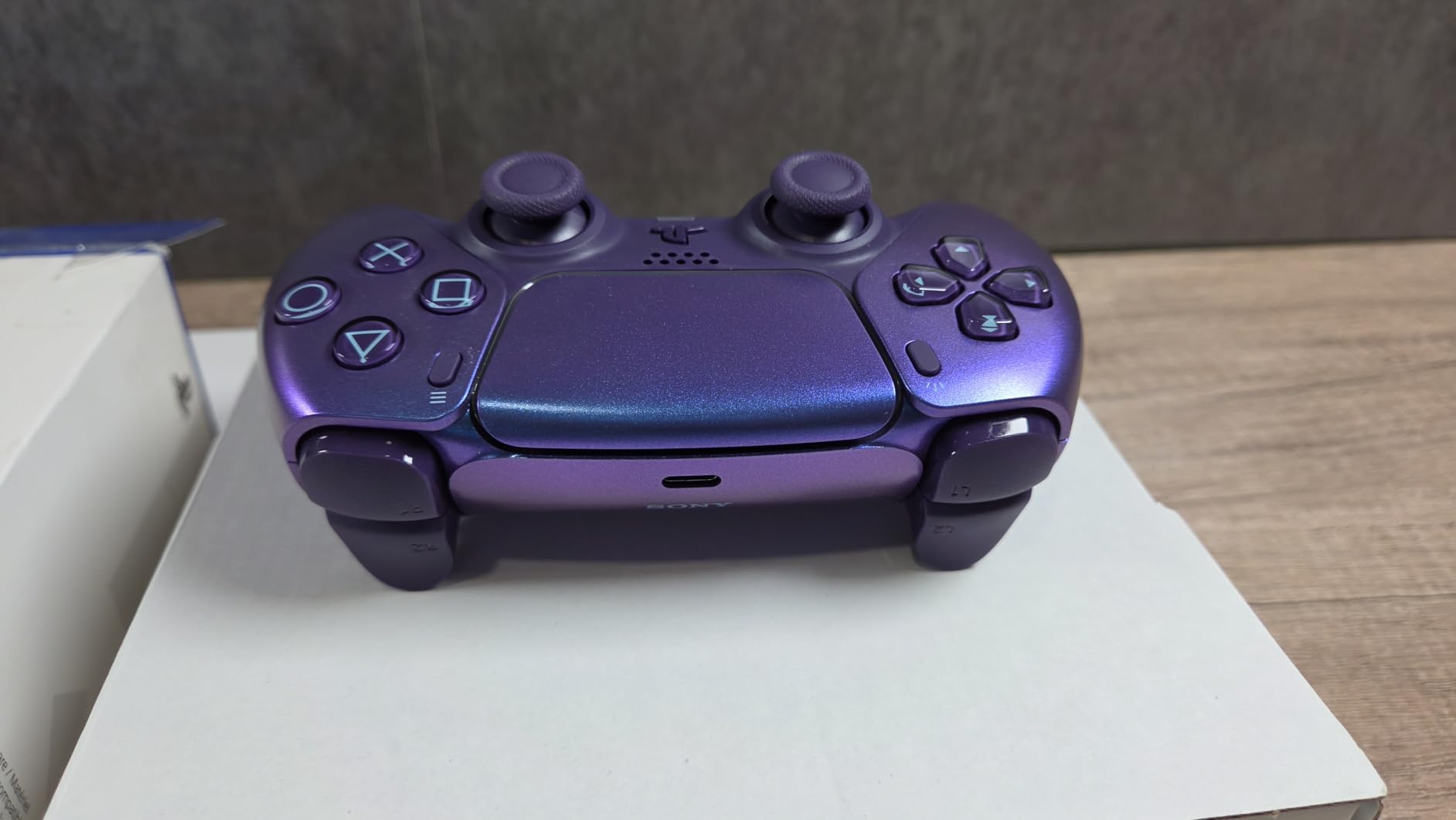 PlayStation DualSense® Wireless Controller – Remix Green - for PS5, PC, MAC & Mobile customer photo 2