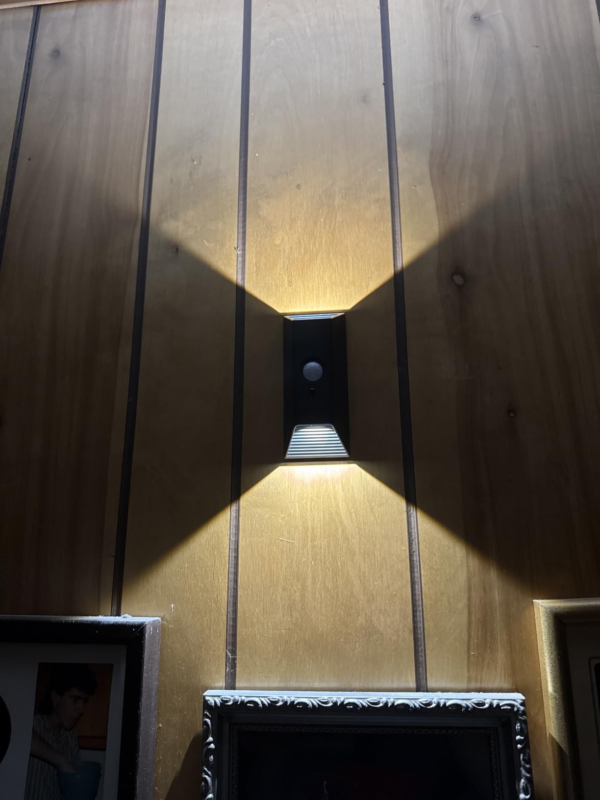 EZVALO Motion Sensor Wall Light with Remote Control, Rechargeable Wall Sconce, 3 Color Temps, Dimmable, Magnetic, LED Indoor Wireless Wall Lamp, 4000mAh, for Hallway, Stair, Entryway, Renters customer photo 1